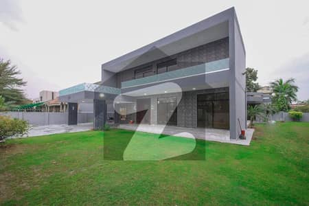 5 KANAL TOP LOCATION HOUSE FOR MULTINATIONAL COMPANY GOLDEN OPPORTUNITY