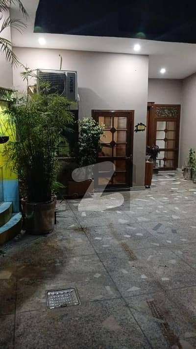 بنی گالہ اسلام آباد میں 4 کمروں کا 16 مرلہ مکان 3.25 کروڑ میں برائے فروخت۔ بنی گالہ اسلام آباد میں 4 کمروں کا 16 مرلہ مکان 3.25 کروڑ میں برائے فروخت۔
