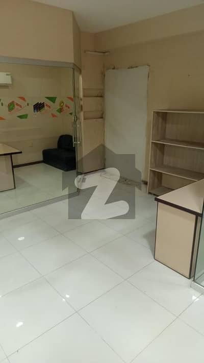 3400 sq ft office available for rent VIP location of shahraefaisal.