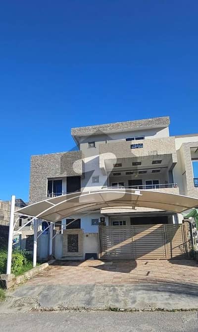 35x70 Beautifull Uper porstion For Rent in G13