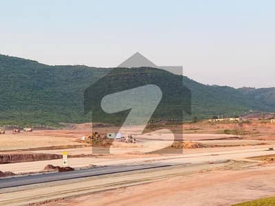 مارگلہ انکلیو مارگلہ ایونیو,اسلام آباد میں 10 مرلہ رہائشی پلاٹ 3.25 کروڑ میں برائے فروخت۔