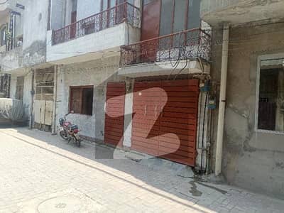 ٹاؤن شپ لاہور میں 4 کمروں کا 5 مرلہ مکان 1.7 کروڑ میں برائے فروخت۔