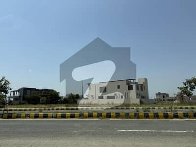 ڈی ایچ اے فیز 6 - بلاک این فیز 6,ڈیفنس (ڈی ایچ اے),لاہور میں 1 کنال رہائشی پلاٹ 4.75 کروڑ میں برائے فروخت۔