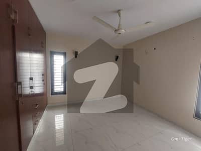 500 YARD BUNGALOW FOR RENT