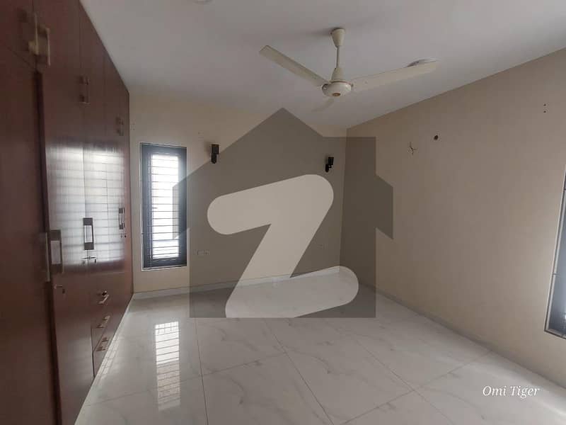 500 YARD BUNGALOW FOR RENT 500 YARD BUNGALOW FOR RENT