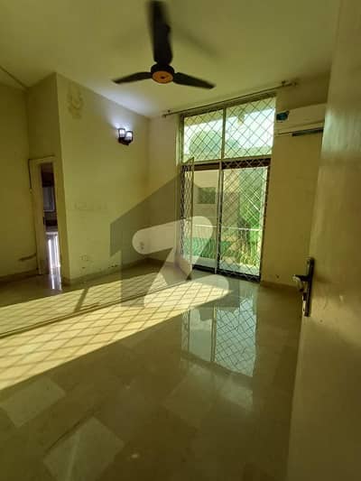 1 Bed Lavish Independent Flat For Rent