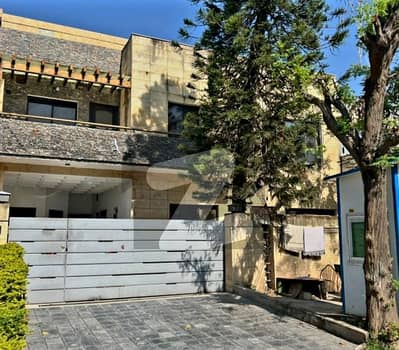 آئی ۔ 8/3 آئی ۔ 8,اسلام آباد میں 3 کمروں کا 12 مرلہ بالائی پورشن 1.9 لاکھ میں کرایہ پر دستیاب ہے۔
