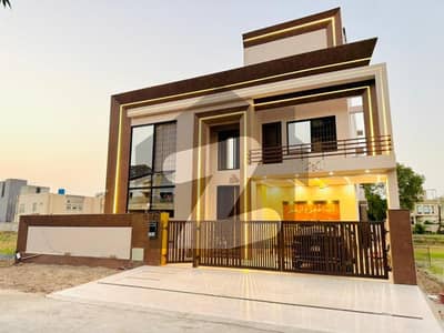 1 Kanal Brand New Ultra Modern Upper Portion Avaliable For Rent In Lake City