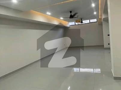 جی ۔ 10 مرکز جی ۔ 10,اسلام آباد میں 9 مرلہ Studio عمارت 6.5 لاکھ میں کرایہ پر دستیاب ہے۔