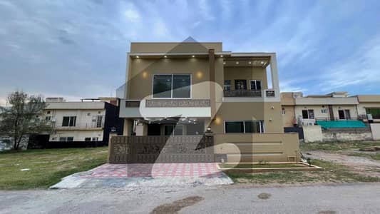 بحریہ ٹاؤن فیز 8 ۔ عمر بلاک بحریہ ٹاؤن فیز 8 ۔ سفاری ویلی,بحریہ ٹاؤن فیز 8,بحریہ ٹاؤن راولپنڈی,راولپنڈی میں 5 کمروں کا 7 مرلہ مکان 3.2 کروڑ میں برائے فروخت۔ بحریہ ٹاؤن فیز 8 ۔ عمر بلاک بحریہ ٹاؤن فیز 8 ۔ سفاری ویلی,بحریہ ٹاؤن فیز 8,بحریہ ٹاؤن راولپنڈی,راولپنڈی میں 5 کمروں کا 7 مرلہ مکان 3.2 کروڑ میں برائے فروخت۔