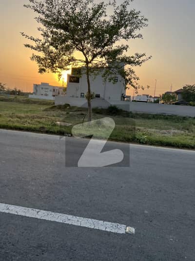 ڈی ایچ اے 9 ٹاؤن ڈیفنس (ڈی ایچ اے),لاہور میں 5 مرلہ رہائشی پلاٹ 1.05 کروڑ میں برائے فروخت۔
