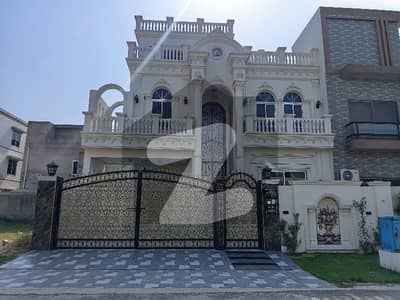 Prime Location House Sized 10 Marla Is Available For sale In Citi Housing Society