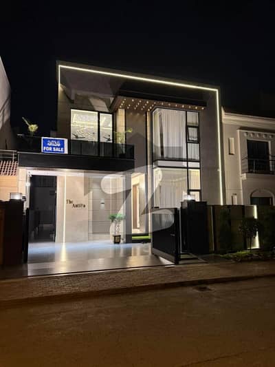 10 Marla double highted Architect Designer house for sale hot location