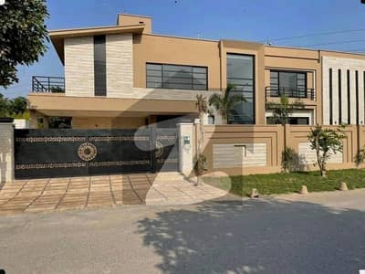 ڈی ایچ اے فیز 3 ڈیفنس (ڈی ایچ اے),لاہور میں 5 کمروں کا 1 کنال مکان 7.49 کروڑ میں برائے فروخت۔ ڈی ایچ اے فیز 3 ڈیفنس (ڈی ایچ اے),لاہور میں 5 کمروں کا 1 کنال مکان 7.49 کروڑ میں برائے فروخت۔