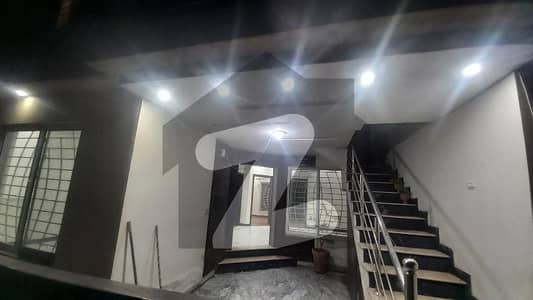 بحریہ ٹاؤن فیز 8 ۔ علی بلاک بحریہ ٹاؤن فیز 8 ۔ سفاری ویلی,بحریہ ٹاؤن فیز 8,بحریہ ٹاؤن راولپنڈی,راولپنڈی میں 2 کمروں کا 5 مرلہ زیریں پورشن 39.0 ہزار میں کرایہ پر دستیاب ہے۔