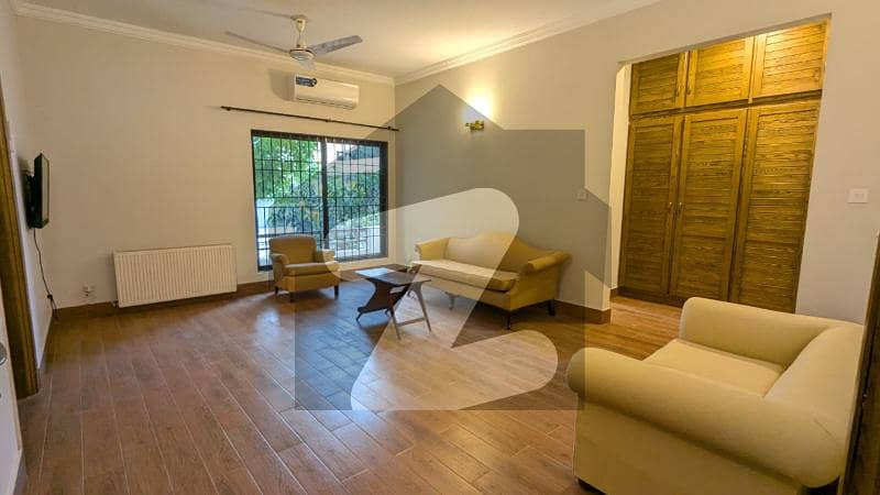 FOR RENT Renovated Annex 4-Beds Available F_7/3 FOR RENT Renovated Annex 4-Beds Available F_7/3