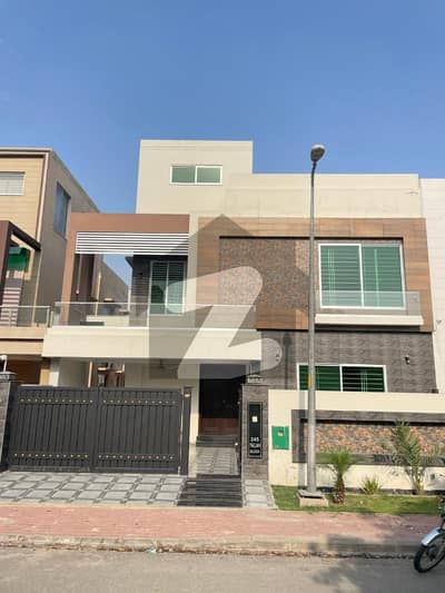 OWNER-BUILT A+ CONSTRUCTION 10 MARLA BRAND NEW HOUSE FOR SALE IN THE HEART OF BAHRIA TOWN LAHORE