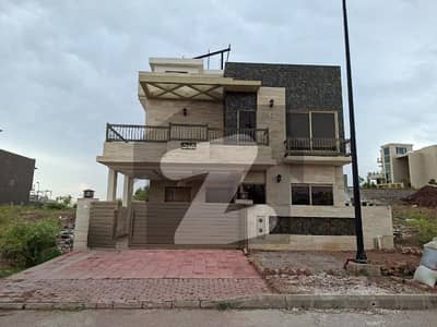 بحریہ انکلیو بحریہ ٹاؤن,اسلام آباد میں 4 کمروں کا 8 مرلہ مکان 1.35 لاکھ میں کرایہ پر دستیاب ہے۔