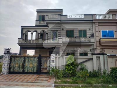 10 Marla Brand New House Available For Rent