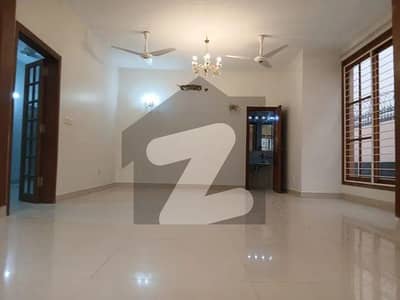 VERY NEAT CLEAN TILES FLOORING GROUND FLOOR PORTION IS AVAILABLE ON THE RENT INTHE FOR COMMERCIAL USED AT PECHS BLOCK PECHS BLOCK 6 WAILKING DISTANCE FROM SHAHRE E FAISAL