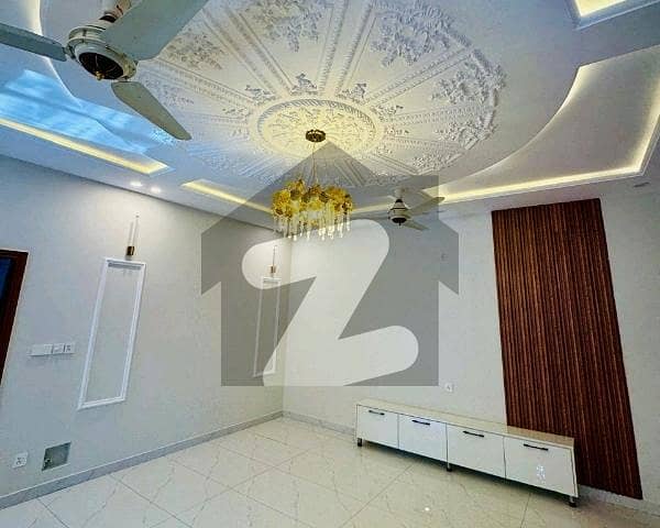 10 Marla House Is Available For sale 10 Marla House Is Available For sale