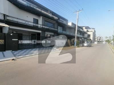 بخ ولاز فیز 2 - مانک بلاک بوچ ایگزیکٹو ولاز - فیز 2,بش ایگزیکٹو ولاز,ملتان میں 6 کمروں کا 10 مرلہ مکان 4.25 کروڑ میں برائے فروخت۔
