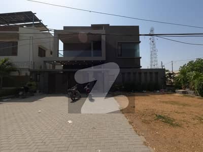 A Prime Location 400 Square Yards House Located In Gulshan-e-Maymar - Sector X Is Available For sale