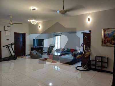 House Sized 500 Square Yards Is Available For sale In Gulshan-e-Iqbal - Block 4