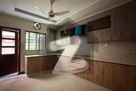 Prime Location House Of 300 Square Yards In Askari 6 Is Available