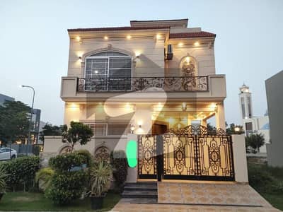 A 5 Marla House In Lahore Is On The Market For sale A 5 Marla House In Lahore Is On The Market For sale