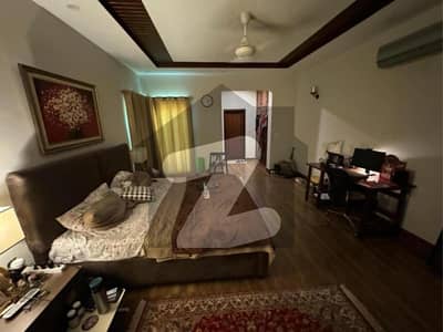 ڈی ایچ اے فیز 3 ڈیفنس (ڈی ایچ اے),لاہور میں 3 کمروں کا 1 کنال بالائی پورشن 1.1 لاکھ میں کرایہ پر دستیاب ہے۔