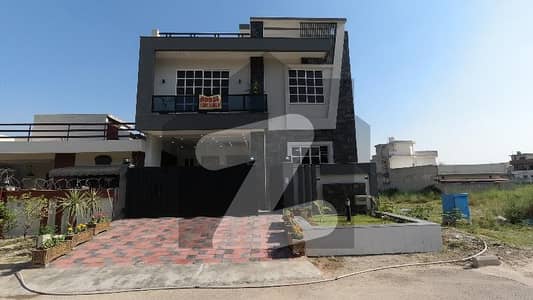 Prime Location House Of 7 Marla Available For sale In Jinnah Gardens Phase 1