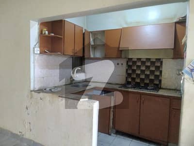 Get This Amazing Prime Location 1400 Square Feet Flat Available In Stadium Commercial Area