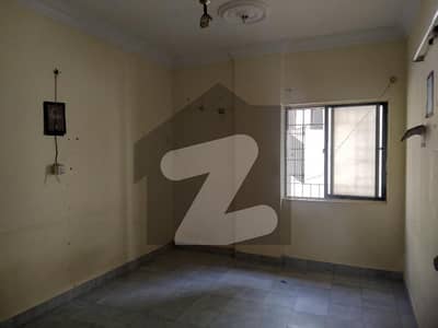 Get This Amazing Prime Location 1400 Square Feet Flat Available In Stadium Commercial Area