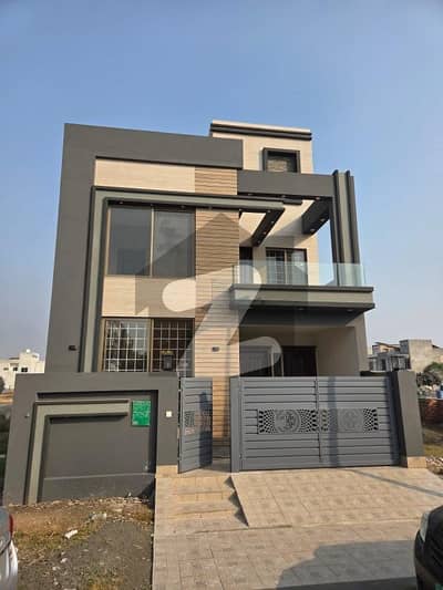 5 Marla Brand New House For Sale In Olc A Block 5 Marla Brand New House For Sale In Olc A Block