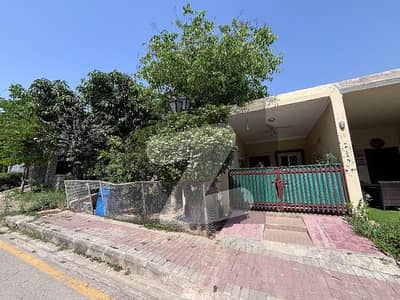 بحریہ ٹاؤن فیز 8 بحریہ ٹاؤن راولپنڈی,راولپنڈی میں 2 کمروں کا 5 مرلہ مکان 36.0 ہزار میں کرایہ پر دستیاب ہے۔ بحریہ ٹاؤن فیز 8 بحریہ ٹاؤن راولپنڈی,راولپنڈی میں 2 کمروں کا 5 مرلہ مکان 36.0 ہزار میں کرایہ پر دستیاب ہے۔