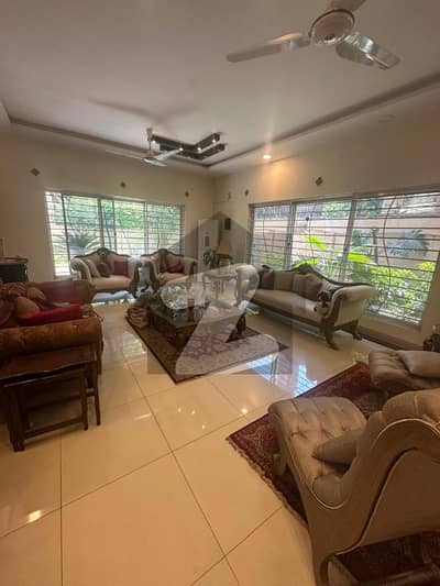 F-10 Double Storey House Excellent 1000 SQY House Proper 6 Bedrooms, 6 Attached Bathrooms Modern Fittings And Tiled Floor TV Lounge, Drawing Dining, 1 Kitchen