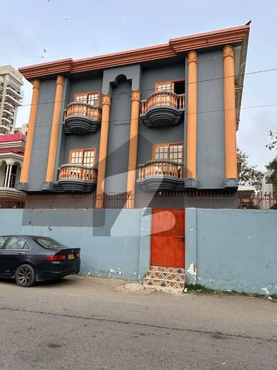 کلفٹن ۔ بلاک 9 کلفٹن,کراچی میں 17 مرلہ Studio دفتر 12.0 کروڑ میں برائے فروخت۔