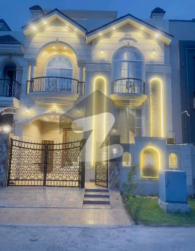 To sale You Can Find Spacious On Excellent Location House In Citi Housing Society