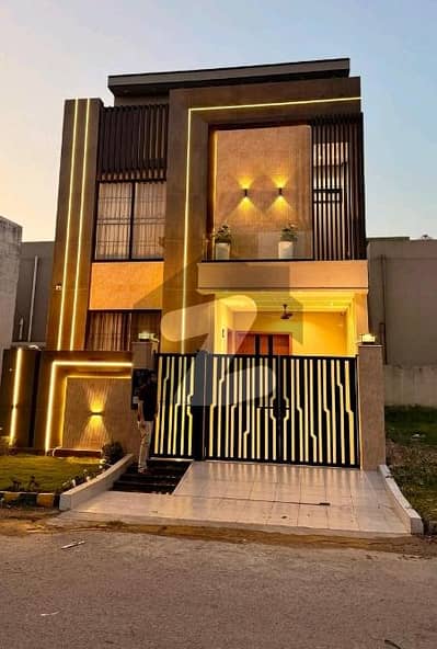 A On Excellent Location 5 Marla House In Citi Housing Society Is On The Market For sale