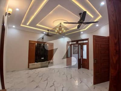 G13 30x60 Ful House Available For Rent