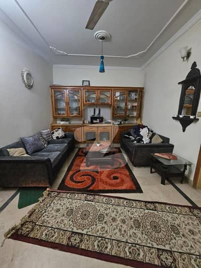 ای ۔ 11/4 ای ۔ 11,اسلام آباد میں 1 کمرے کا 10 مرلہ بالائی پورشن 60.0 ہزار میں کرایہ پر دستیاب ہے۔