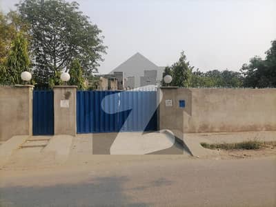 Investors Should sale This Commercial Plot Located Ideally In Maulana Shaukat Ali Road Investors Should sale This Commercial Plot Located Ideally In Maulana Shaukat Ali Road