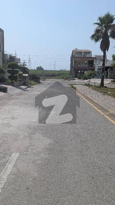 کیپیٹل انکلیو اسلام آباد میں 12 مرلہ رہائشی پلاٹ 2.5 کروڑ میں برائے فروخت۔ کیپیٹل انکلیو اسلام آباد میں 12 مرلہ رہائشی پلاٹ 2.5 کروڑ میں برائے فروخت۔