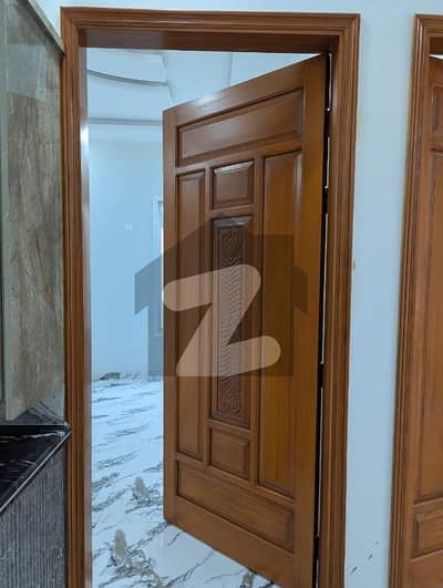 Leased House, 240 Sq-yd For Sale, 8-BED DD, Ground+2, Vip LOCATION Central Information Leased House, 240 Sq-yd For Sale, 8-BED DD, Ground+2, Vip LOCATION Central Information