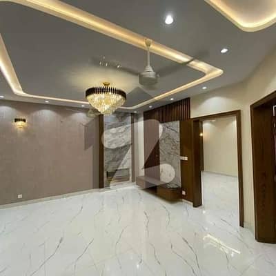 Premium 1600 Square Feet Flat Is Available For Sale In Karachi