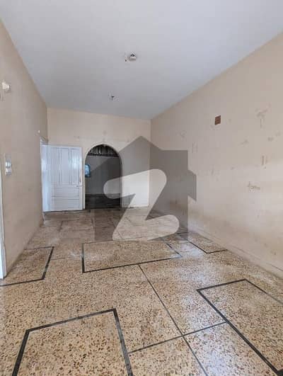 Affordable Prime Location Lower Portion Of 200 Square Yards Is Available For rent Affordable Prime Location Lower Portion Of 200 Square Yards Is Available For rent