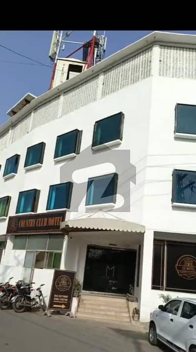 اَپر مال لاہور میں 11 کمروں کا 1 کنال عمارت 15.0 کروڑ میں برائے فروخت۔
