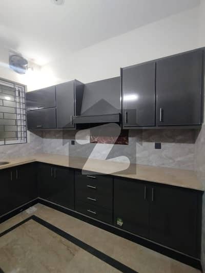 Upper Floor Separate Entrance 6 Marla For Rent