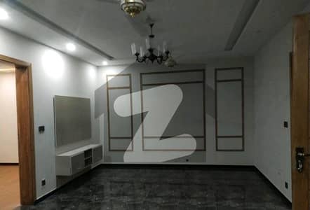 ای ۔ 11 اسلام آباد میں 4 کمروں کا 8 مرلہ مکان 2.2 لاکھ میں کرایہ پر دستیاب ہے۔
